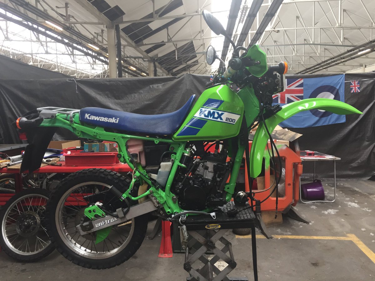 Forces_BikeShed's tweet photo. Pindy’s KMX200 making some serious progress- only the forks left to rebuild and the rest of the front end to fit and it will be complete. #Kawasaki #KMX200 #offroad #dirtbike #rebuild #project #lookslikeabikeagain https://t.co/6FJFpvBBHv