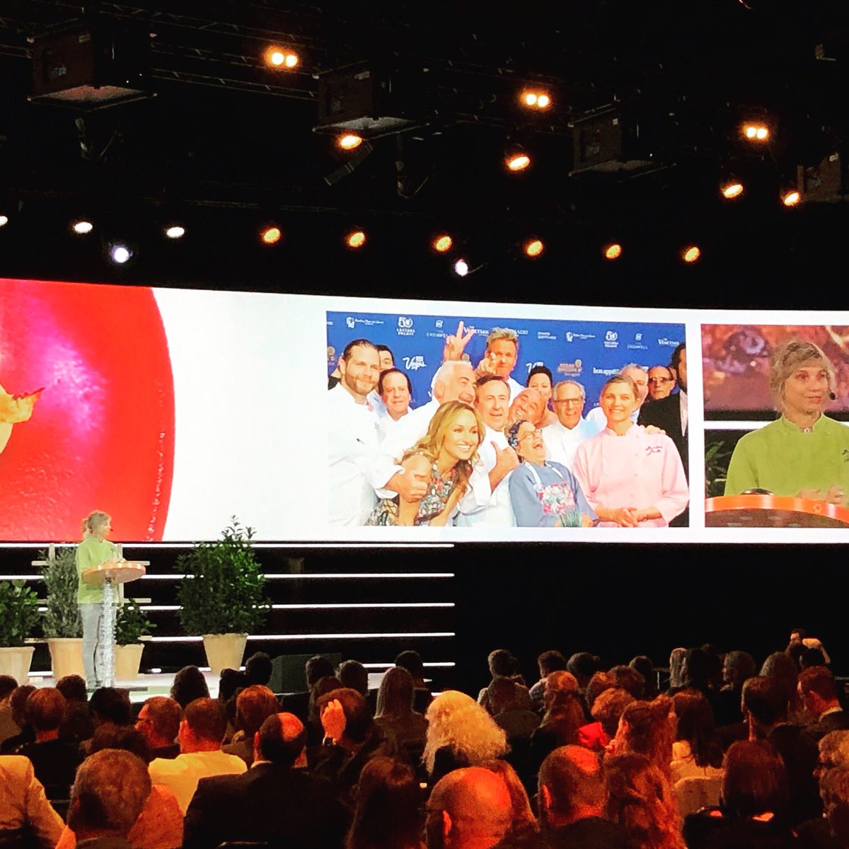 MarySueMilliken's tweet photo. On stage EAT Foundation Food Forum 2018 talking about how chefs can help stop food waste. #foodcanfixit #foodforum2018 https://t.co/fZiwrSsucv