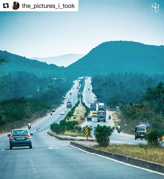 BBSRBuzz's tweet photo. #odisha #roadtrip #longdrive #bhubaneswarbuzz pic courtesy  @the_pictures_i_took ・・・
Road to nowhere....
Chilika (barkul) to gopalpur

#YourShotPhotographer #click_point #natgeotravel #yourclicks
#incredibleindia #travelgram #InternationalPhotographer #BestPhotographer #Phot… https://t.co/c68bXRKDu7