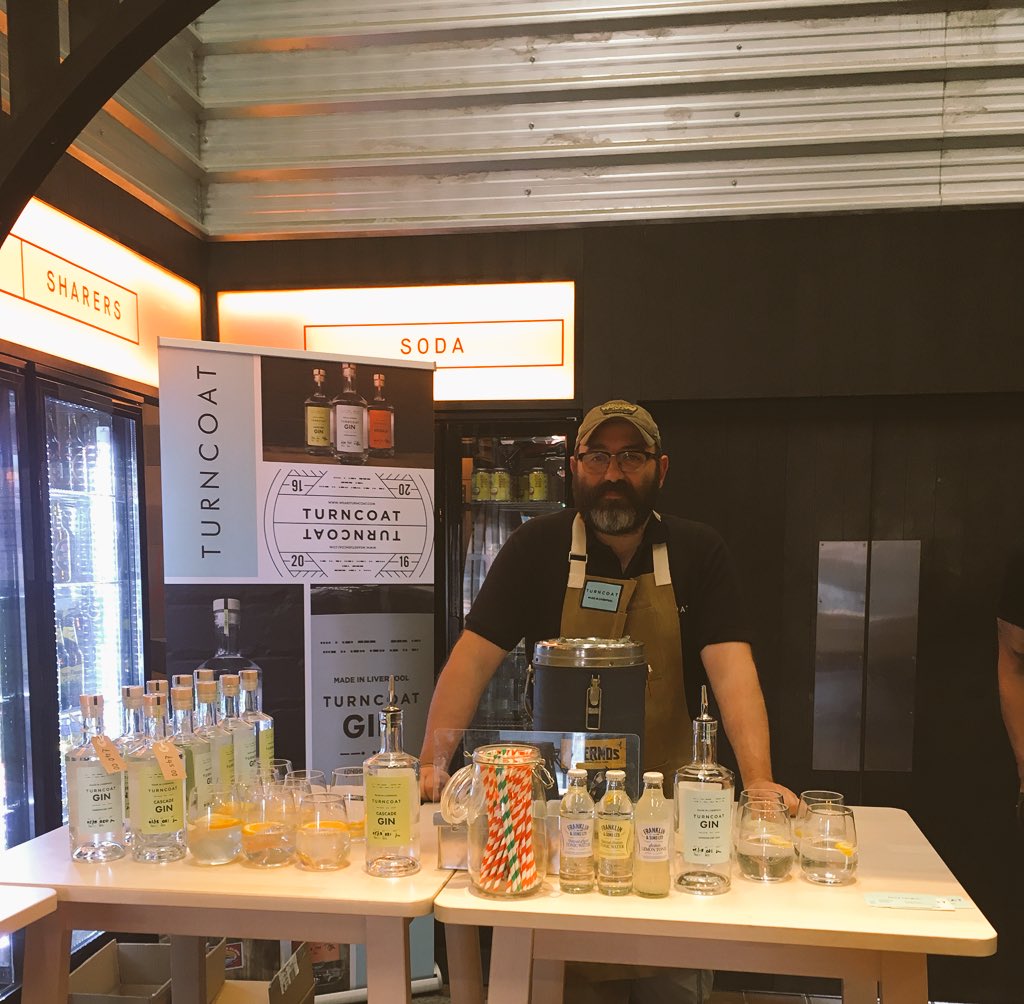 WeareTurncoat's tweet photo. Proud to be sponsoring the #worldforum18 at @craft_minded today! Great crowd loving Cascade and London Dry Gin! https://t.co/BVSrbmVmIg