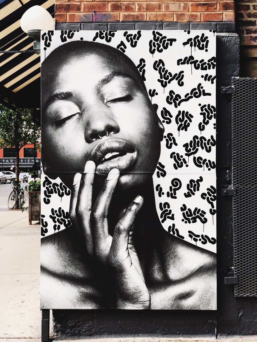 threadless's tweet photo. June’s #graffitiongreen murals at Soho House Chicago are an awesome collab between photographer @StillVika and artist #leftyoutthere and features models Giannina Antonette Oteto and Kâri Michelle. https://t.co/DmQO6Yafce