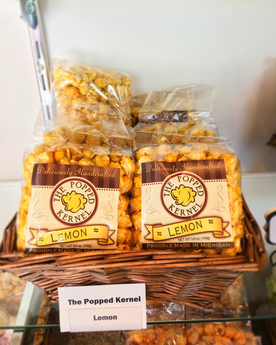 poppedkernel's tweet photo. When life gives you #lemons we turn it into #deliciouslyhandcrafted Lemon flavored #popcorn for you! 🍋 + 🍿 = 😋 
#thepoppedkernel #food #foodporn #local #supportlocal #shelbytownship #michigan #macombcounty #monday https://t.co/F3hYd2r5HY