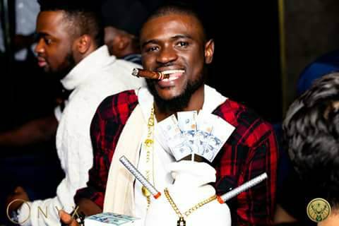 Jean_Justin_com's tweet photo. #onyx
#happyBirthday
https://t.co/O0f9mVEv0t
model https://t.co/EN968fTzzJ
