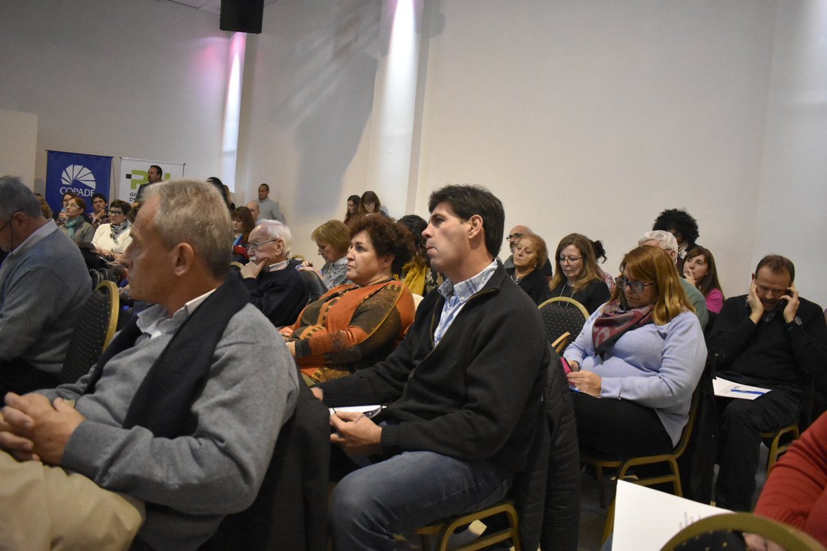 En #Neuquén se realizó el II Seminario de Fortalecimiento de Políticas Públicas Metropolitanas de la Región #Metropolitana Confluencia del Alto Valle de #RíoNegro y #Neuquén <a href="/doctoracosta/">sabina costa</a> <a href="/EpulGerman/">Germán Epul</a>