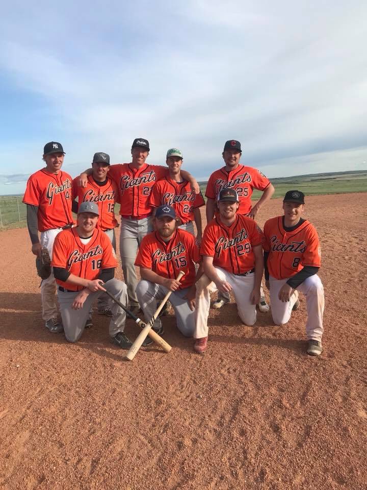 Congrats to the newly assembled Craik Giants takin the chipwa in Beechy sports day yesterday with a few familiar faces <a href="/m_lustig19/">Mark Lustig</a> <a href="/Cam_Reich/">Cam Reich</a> <a href="/ianmclellan9/">Ian Mclellan</a>