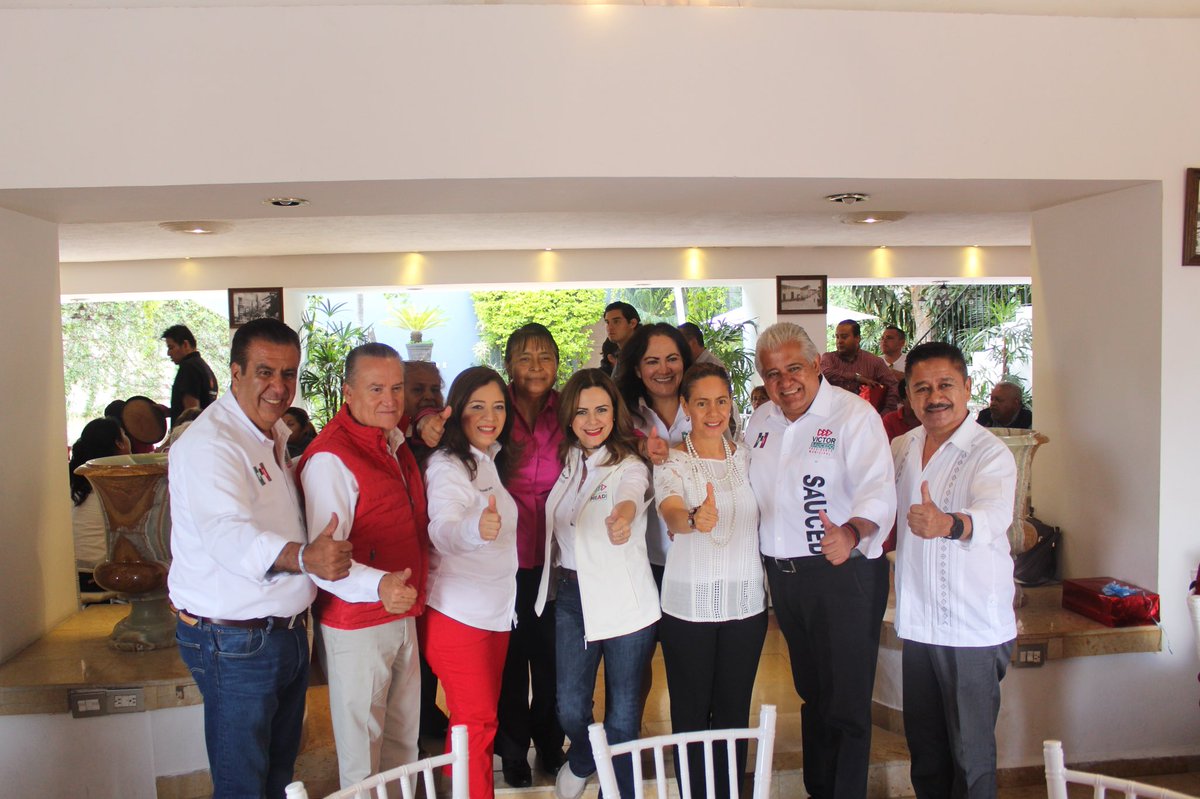 HildaFloresE's tweet photo. Estamos muy orgullos@s de contar con una militancia tan entregada y apasionada, con ustedes haremos a @JoseAMeadeK el Presidente de México, a @Jorge_Meade Gobernador de Morelos y ganaremos con l@s candidat@s del @PRI_Nacional https://t.co/rY1coHD308