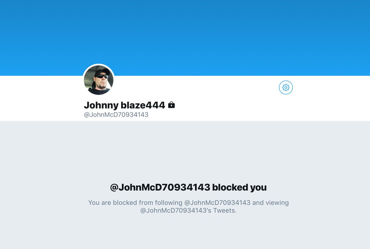 MAGAinSoCal's tweet photo. Things that make you go Hmmm… 🤔

Why do people👇🏻 contact me via DM, strike up a friendly conversation &amp; then block me.

This guy contacted me acting like a friend of Sharon’s, but Sharon doesn’t know him.

#Spies #Unfriendlies Resist Crew https://t.co/OnJoWLUH2h