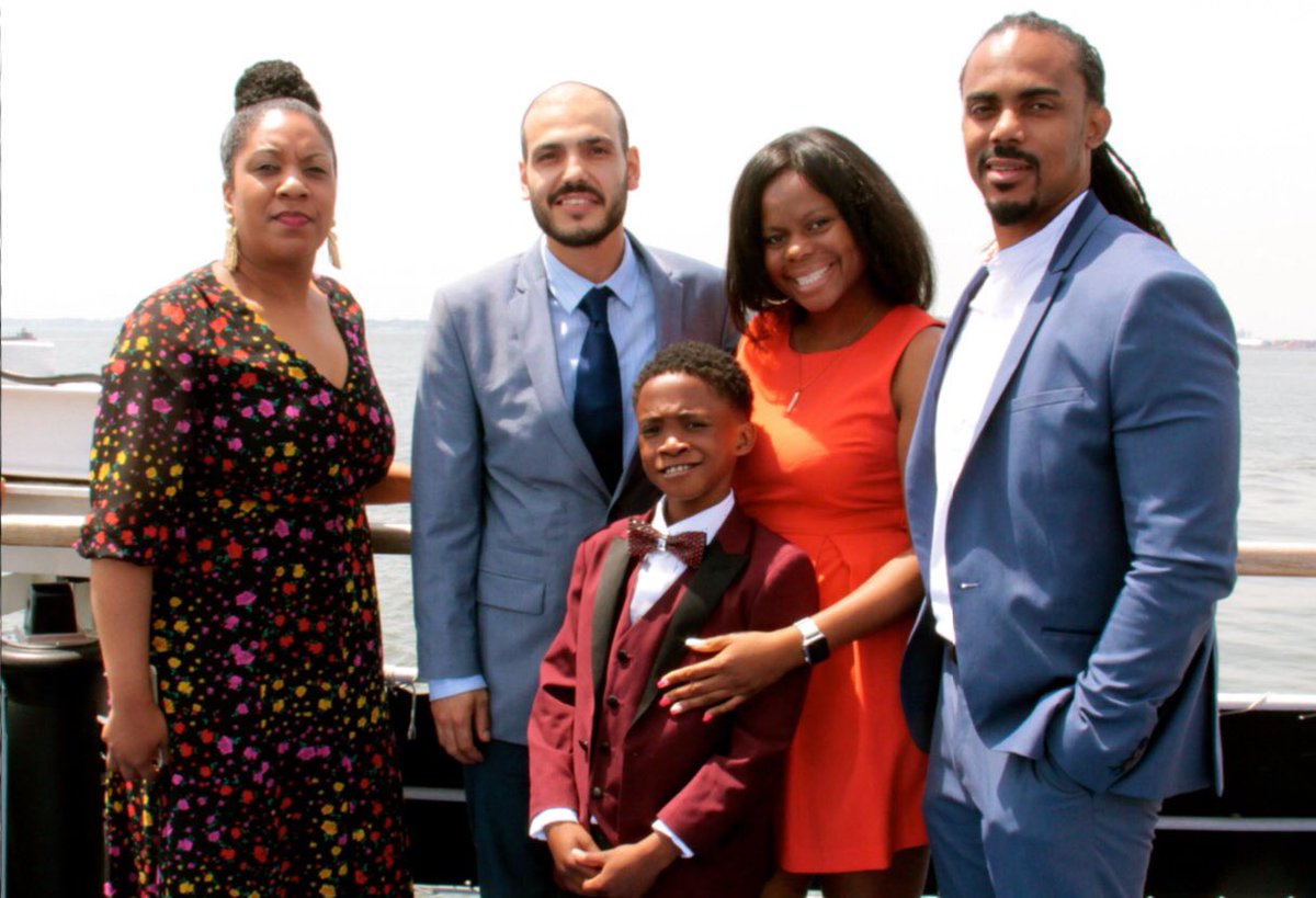 PWheatley_328's tweet photo. 5th grade senior promππΎπ₯ #IAM328 #TeachToday #EmpowerTomorrow #Senior #5thGrade #Prom #OnABoat #NYC#Brooklyn https://t.co/xAyg7sCuaa