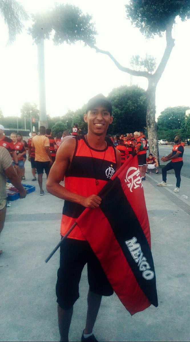 Mayki_g11's tweet photo. Uma amor que ñ se comparar, apoiar todos os momentos ,segui o vice por que o Líder da muito longe ❤😉😍 @Flamengo ,@didicodamimosa .....
Mengão 2 x 0 Paraná .🤗 https://t.co/Ltr16P8coc