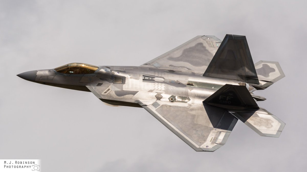 US Air Force F-22 #Raptor arriving for #RIAT 2017 <a href="/airtattoo/">Royal International Air Tattoo</a> <a href="/avgeekretweeter/">Thomas Saunders</a> <a href="/AviateAddict/">AviationAddiction</a> <a href="/aviation_report/">Aviation Report</a>