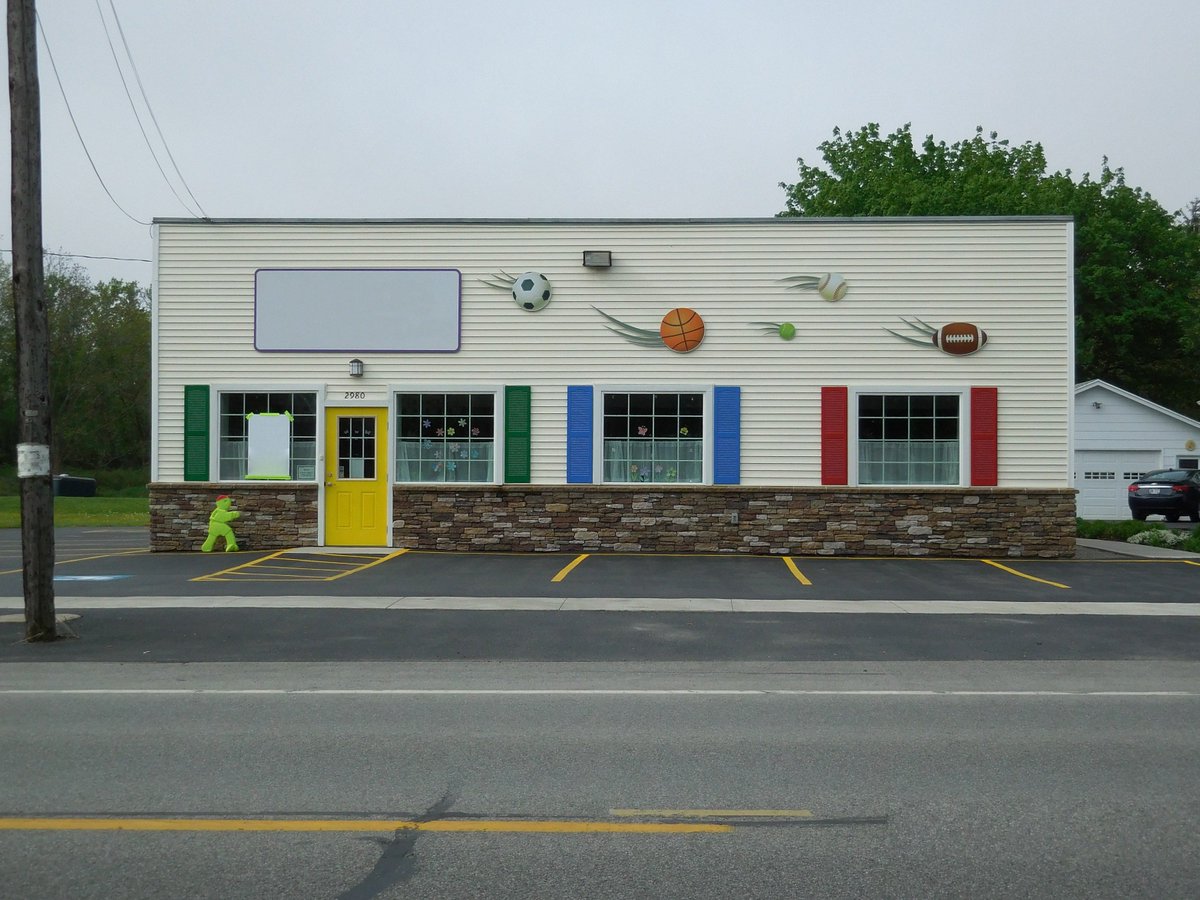 TomLockwood57's tweet photo. Caledonia: Daycare facility and business for sale or will break it up, building and business.  Licensed for 43 children 4 to 12 large play area inside and outdoors.  The building could be a retail store, brew house, wine bar. https://t.co/Z1fkDit6Ev
