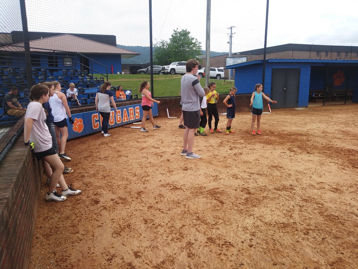 lafollettepress's tweet photo. The CCHS softball camp kicked off today and will run through Wednesday. Even if you missed today, @softballcoach04 says you can still participate at a prorated cost. https://t.co/8swbNCNe9R