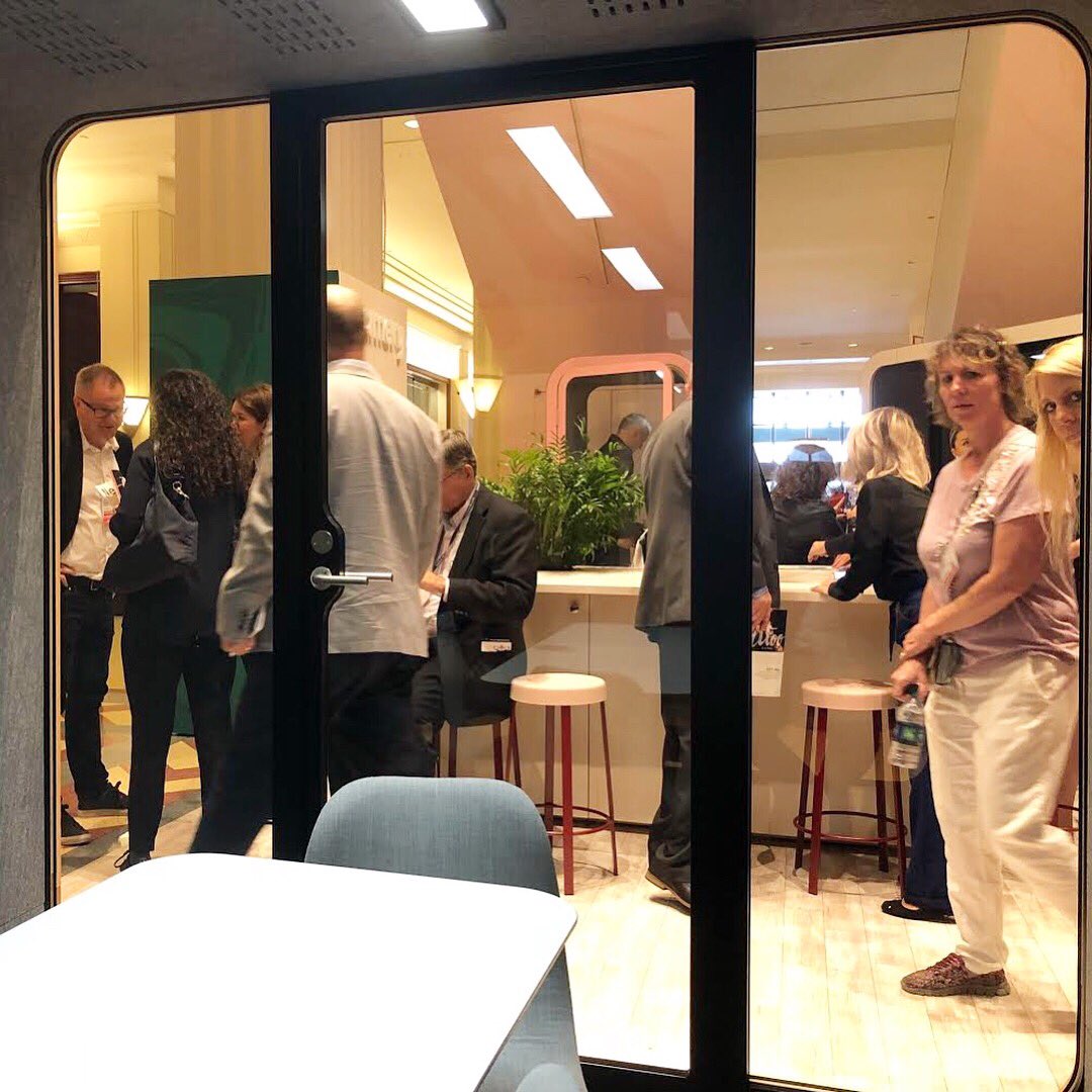 wellteklondon's tweet image. Introducing 2Q - the ultimate meeting pod for 4-5 people by @frameryfinland. Check it out at @NeoCon_Shows - Stand 7-7062 #NeoCon #NeoCon50 #Framery