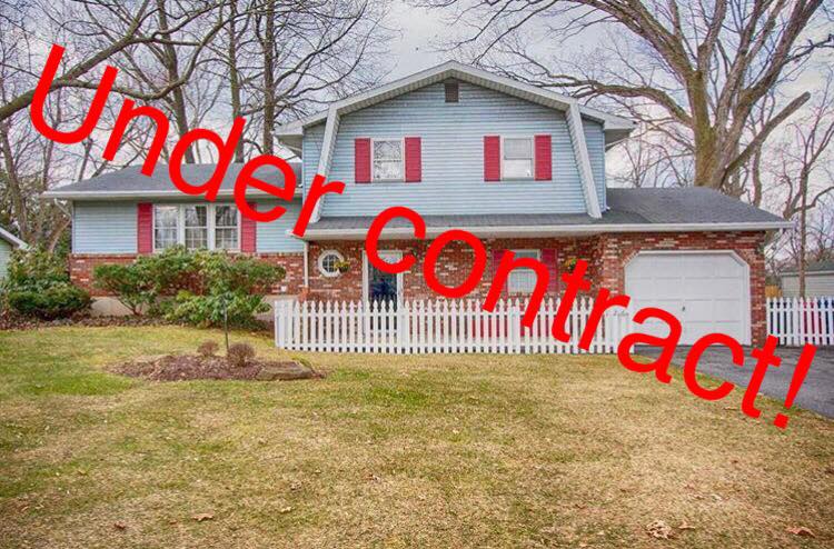 dehuberre's tweet photo. Under contract! We couldn't be happier for these wonderful selling clients. If you are considering resale contact us today to see how we can assist you.  #dehuberrealestate  #realestate https://t.co/97CNOV44CR