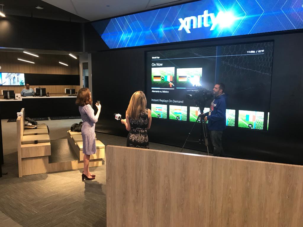 ComcastILLINOIS's tweet photo. At #StudioXfinity #Chicago with @HildaGNews @TelemundoCHI demonstrating the awesome @Xfinity #X1 WorldCup viewing experience. GOOOOOOOOOOOAL! https://t.co/OnkZfRDnbd