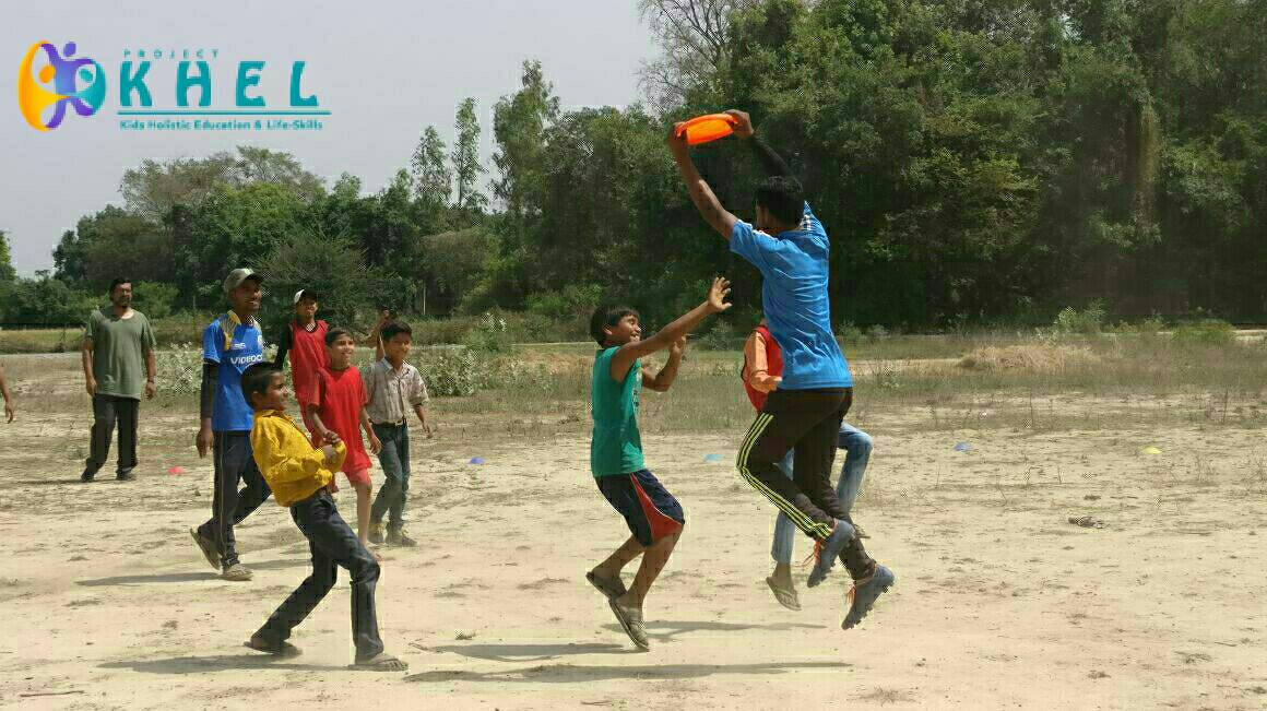 ProjectKHEL's tweet photo. The pain you experience today adds up to the better you will become tomorrow.
#sportfordevelopment #frisbeepractice #flyingdisc #sweatingitout #tryingbest #indianultimate #ultimatefrisbee #pain https://t.co/OTMComNNxX