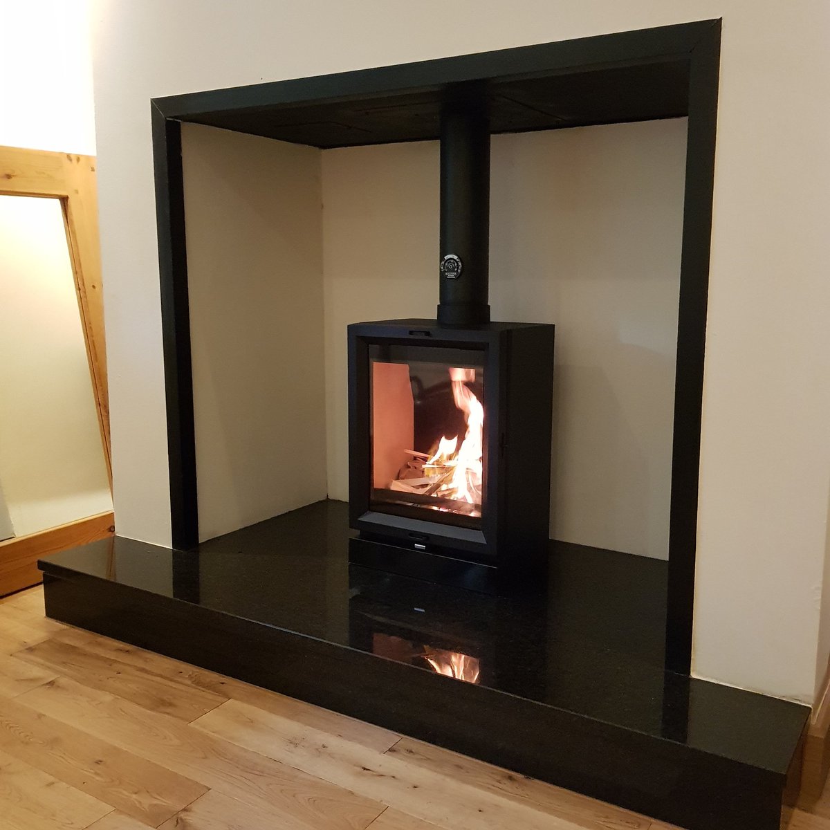 HancockStoves's tweet photo. Today we have been installing two identical Stovax View 5Ts and Duraflue liners near Longhorsley. Love how these stoves look, they must have one of the largest glasses available on a 5kw stove. https://t.co/ozzcv2hEkA