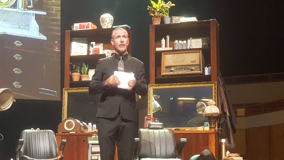 Je moet het met elkaar doen. Luisteren is daarbij belangrijk. Gewoon aan de slag gaan ook!  <a href="/SocialeTop/">Sociale Top</a>