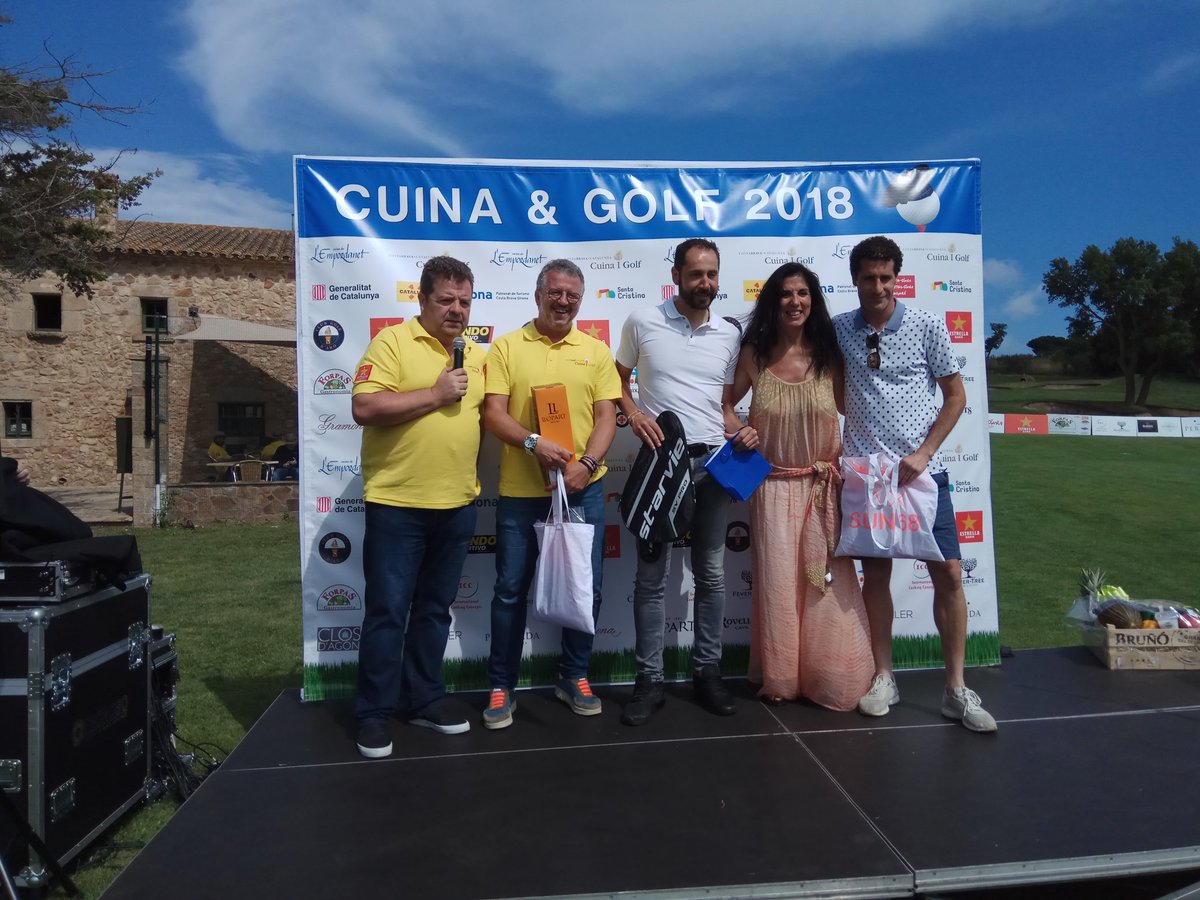 CuinaEmpordanet's tweet photo. Donem les gràcies a @pablomachindiez @thaishenriquezt @juliosalinas19 @Ferran13 @CarlesGaig @NanduJubany @JORDIGUERRE, entre d'altres, per haver-nos acompanyat en el XIX torneig #cuinaigolf al @golfdaro el passat dilluns dia 4 de juny. A tots, moltes gràcies i fins l'any vinent! https://t.co/dJI7A0VVMh