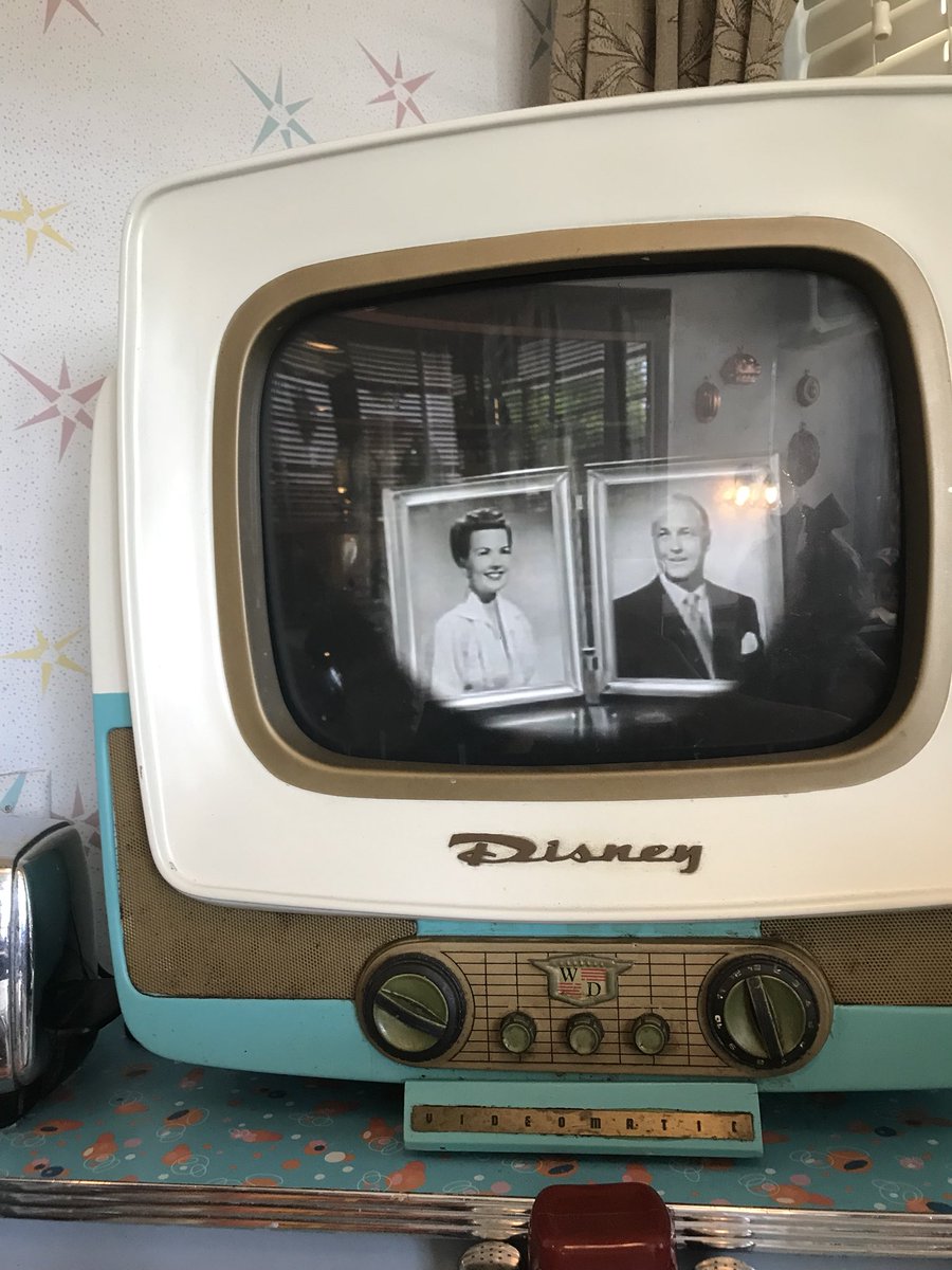 MagicTravelPlan's tweet image. Lunch at #happyplace #WDW 50s Prime Time