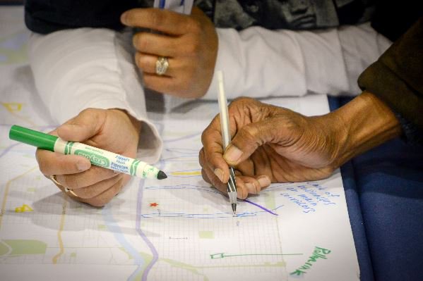 Mpls2040's tweet photo. We want to hear from you! Attend an upcoming, in-person engagement event this month to learn more about the draft comprehensive plan, and to provide your feedback on draft policies and action steps. #mpls2040 
View upcoming events here: https://t.co/bBz6ipPjDq https://t.co/FPoPJMQW9H