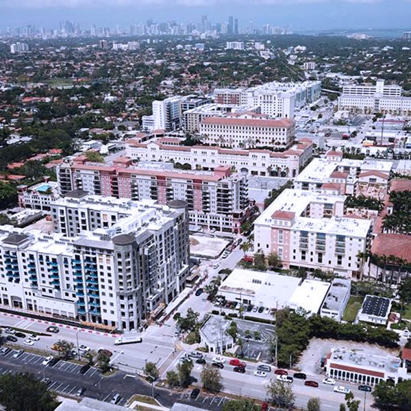 merrick_manor's tweet photo. When it comes time to get dad a present for #FathersDay, Merrick Manor residents wonโt have to worry about the stress of last-minute shopping as the #ShopsatMerrickPark is just steps away. Come visit us across the street to learn more. #CoralGables #GiftGiving #LuxuryRealEstate https://t.co/vq0t9Cp73W