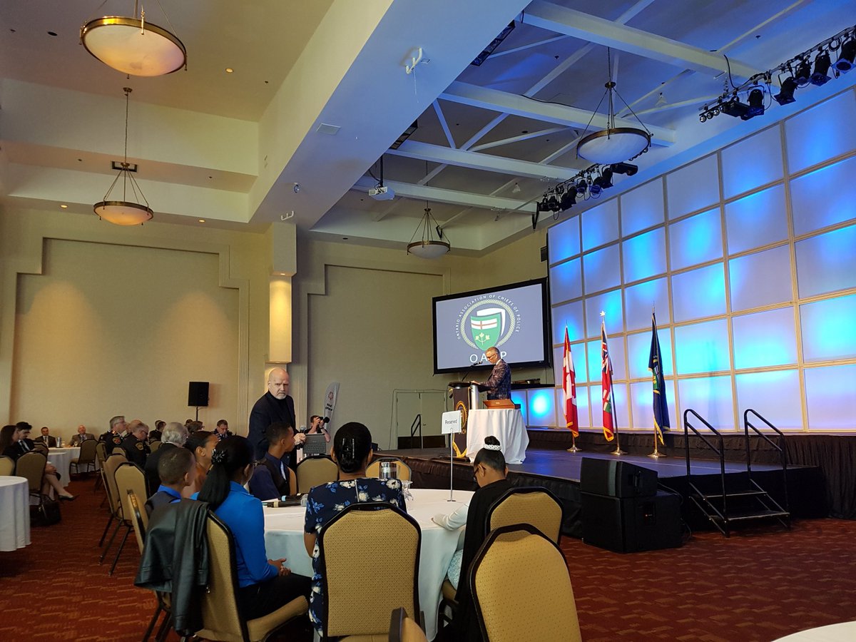 PhilCrnko's tweet photo. Thanks to Bill Carr for a delightfully funny (and educational) speech at the #OACP2018 conference! Great themes on relationships, brain science and life lessons! And to top it off, I learned a new Greek word - Epoche! Breathe, hold and repeat! Thank-you! @WilliamJCarr #OACP18 https://t.co/ZDjjD5W1Fz