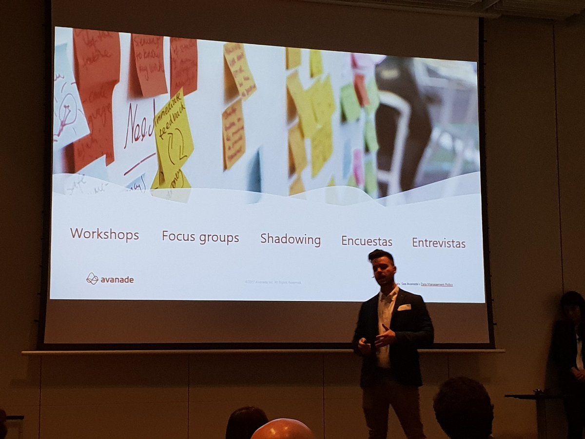 STejedo's tweet photo. Hacia tiempo no me divertía tanto en una presentación, además de aprender de diseño. Equipo UX sois unos cracks!
#Makeathon18 #Innovación https://t.co/zK81hJ9Lsi