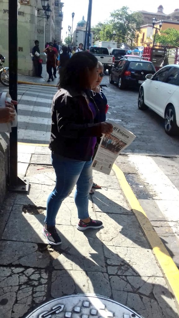 fuerza_turquesa's tweet photo. Nos mandan estas fotos desde #Oaxaca, donde también nuestro periódico 🗞 #ElTurquesa comienza a distribuirse. ¿Te gustaría leerlo? https://t.co/H5z1Hul6pQ