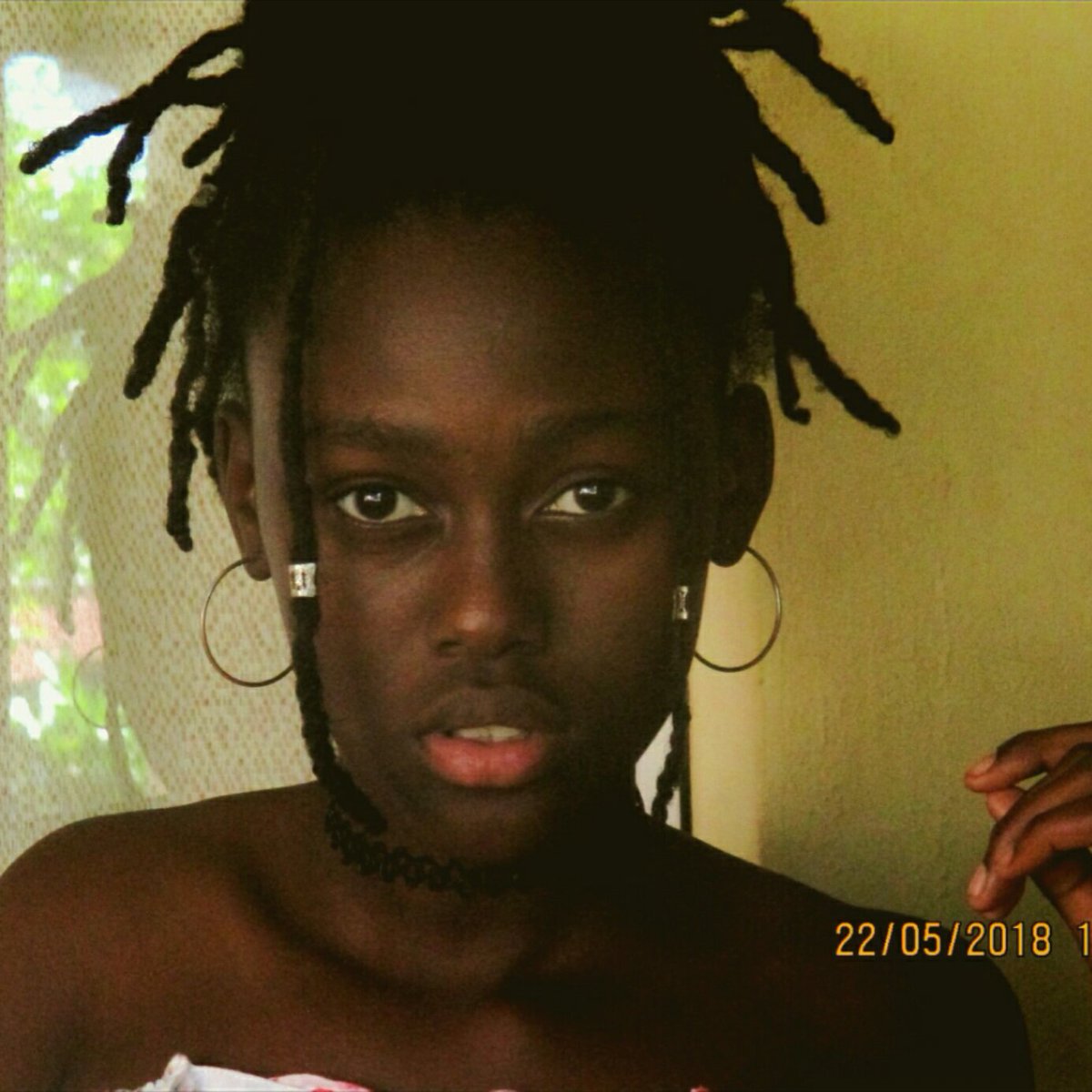 AfricanasL's tweet photo. #dreadlocks #africana #lindas #belezanatural #negras #Thenjwai #Tody 

Oiee pessoal... 
Aqui estou eu mais uma vez trazendo a beleza de África pra vocês... 🌸💋 https://t.co/4X58WKfOQz