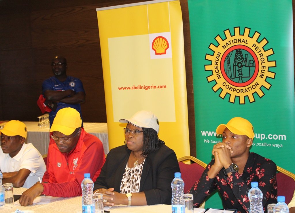 OgaNlaMedia's tweet photo. This is going LIVE at the Eko Hotel and Suites.
@NNPCgroup/ SPDC MVP media engagement.
Celebrating the stars and MVP of the #ShellCup.
The boys are back from Feyenord. Some exciting news and experience to share. https://t.co/V4buMJ7AR0