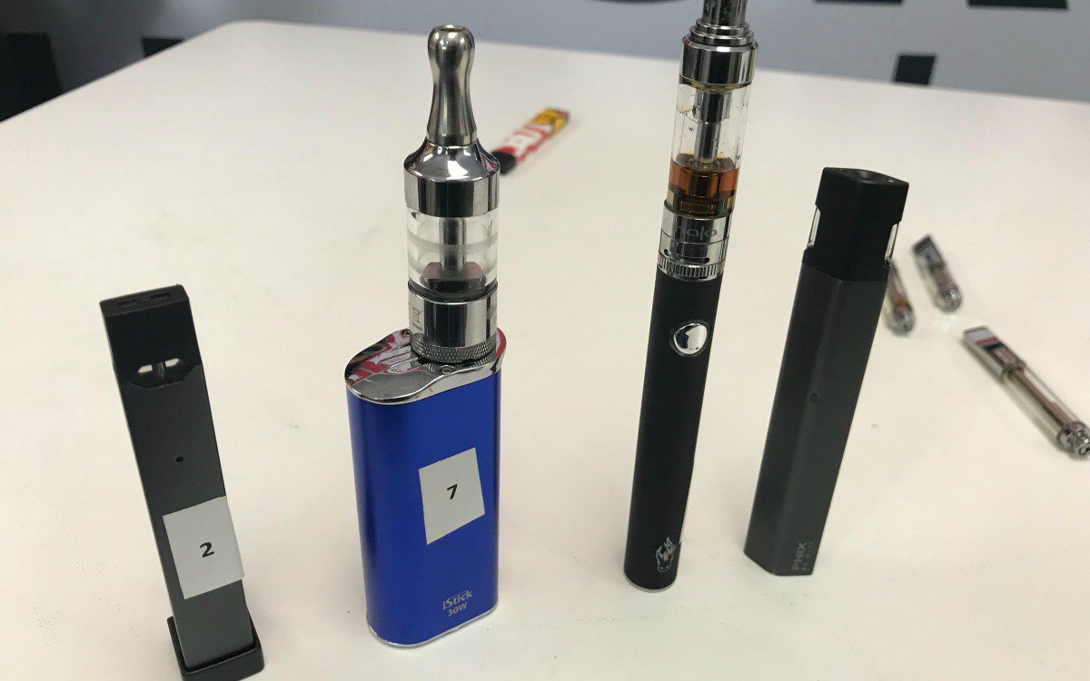 HANNetworkCT's tweet photo. Watch Thursday: 'Straight Talk' on what parents should know about vaping - https://t.co/w34TD3DjZu @SilverHillHosp https://t.co/V9NOIYZ6mv