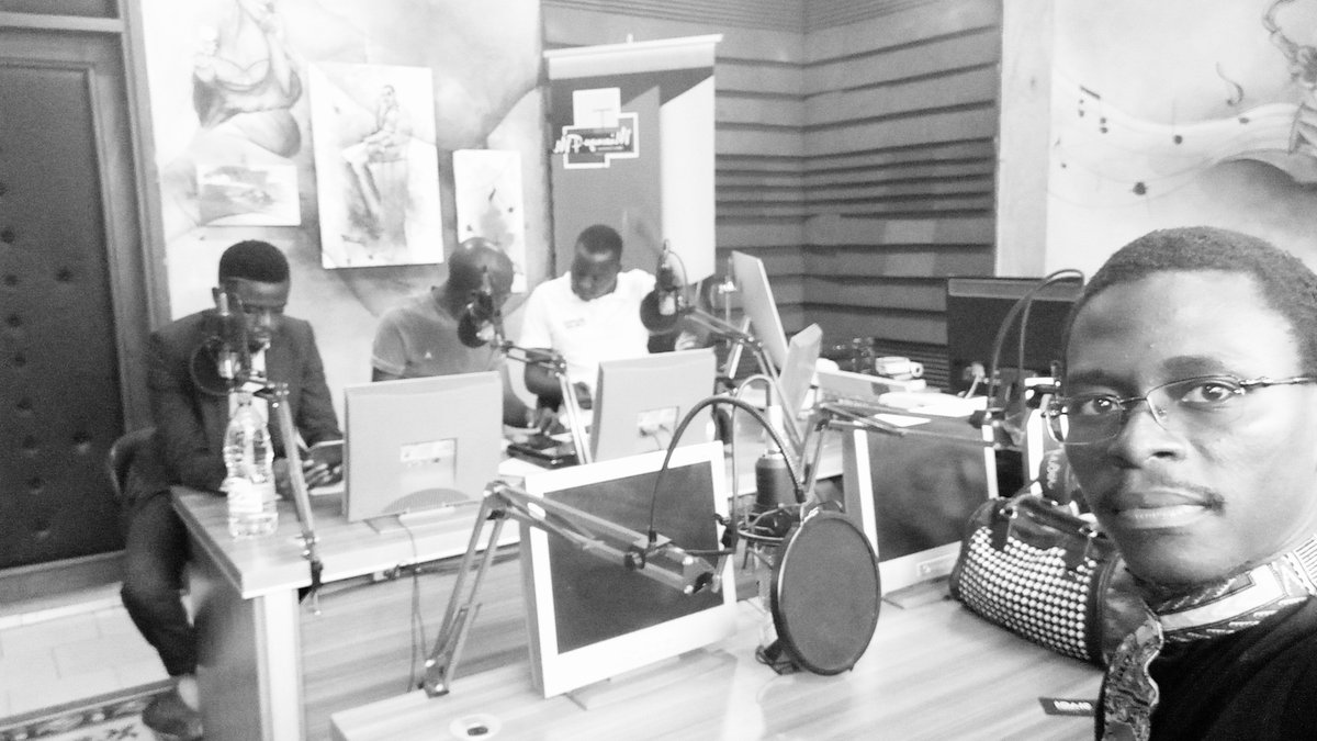 SalonSIAGI's tweet photo. Agréables moments de #partage et #passion  pour le blogging et   l'#ArtVisuel africain à #MiangoFm sur #BlogLiveRadio. Rdv au  #SalonSIAGI  pour la suite😉. Infos: https://t.co/YxgTXw3vke   l   (+237)  697 27 17  51
#Blogging
#ArtVisuel
#SalonSIAGI https://t.co/IyLMRh1yCS