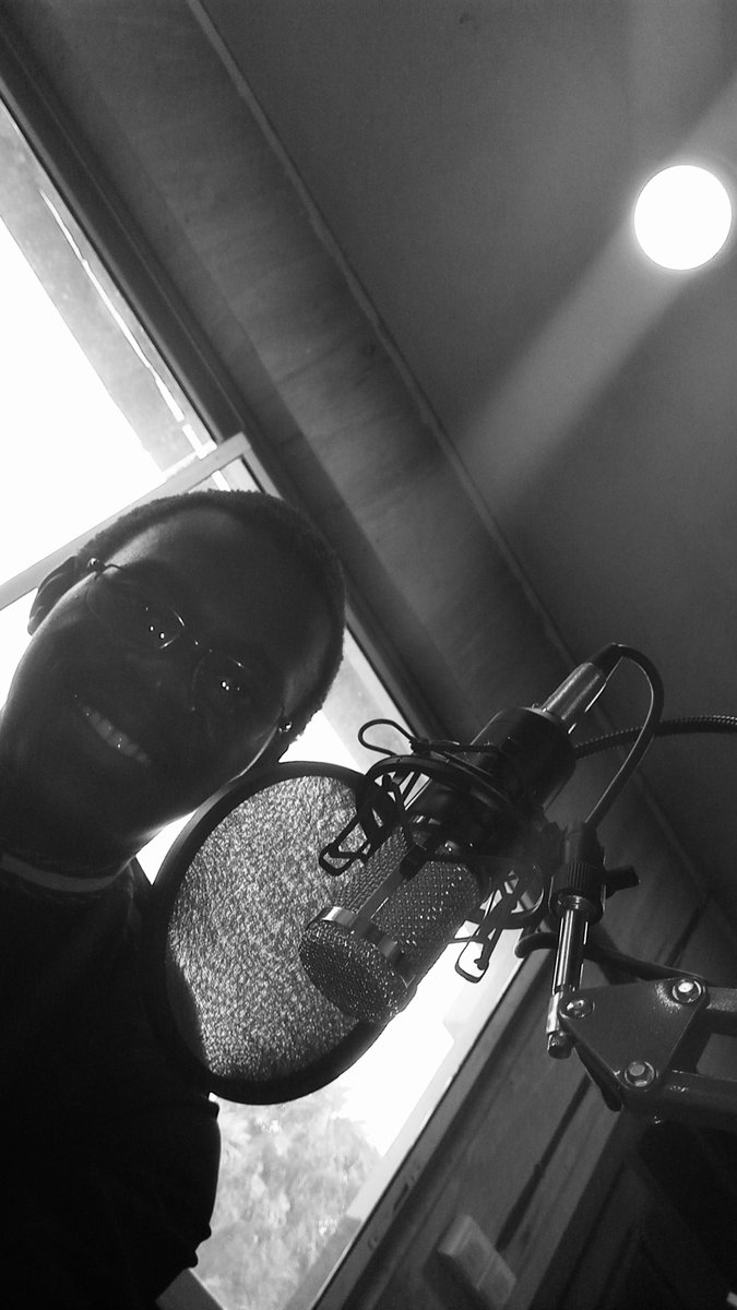 SalonSIAGI's tweet photo. Agréables moments de #partage et #passion  pour le blogging et   l'#ArtVisuel africain à #MiangoFm sur #BlogLiveRadio. Rdv au  #SalonSIAGI  pour la suite😉. Infos: https://t.co/YxgTXw3vke   l   (+237)  697 27 17  51
#Blogging
#ArtVisuel
#SalonSIAGI https://t.co/IyLMRh1yCS
