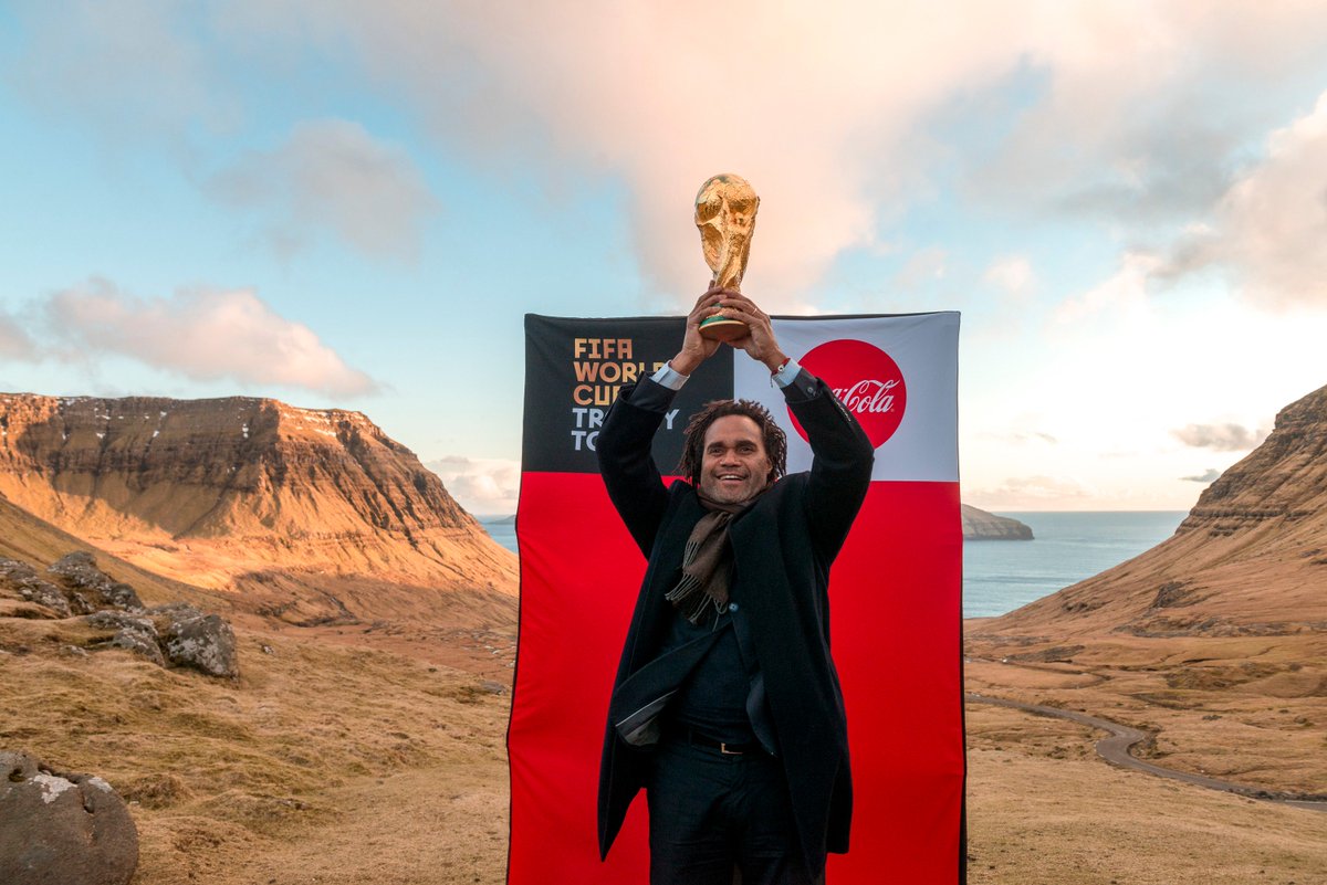 FIFAWorldCup's tweet photo. ✈️172,000km
🏙️91 cities
🗺️51 countries

The #WorldCup #TrophyTour came to an end in Moscow after travelling the world (with the help of a few famous faces!) to be seen by more than 800,000 fans!
👉https://t.co/3KRxyAMsyx https://t.co/xQIpHsX6E3