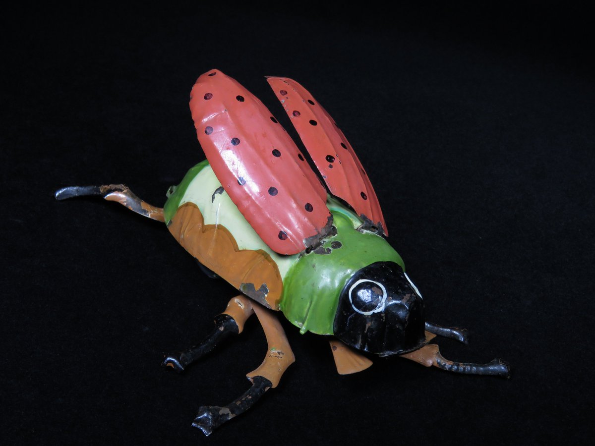 mark_toys's tweet photo. MB Toys is offering this Large Beetle - Unknown - Germany FOR SALE.  Mechanical Wind-Up &amp; Tin https://t.co/DVq110rC5G