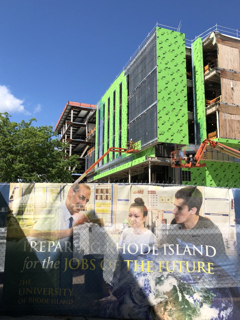 uriSISlab's tweet photo. Appreciate the #beauty around you. Look up and don’t take it for granted. Week long appreciation project. 1/5
@universityofri #URIise
New #URICOE building. #progress @USGBC #LEED https://t.co/TnKkN1Mfd0