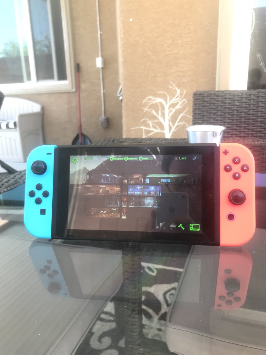 JamieAlimorad's tweet image. Sitting in New Vegas playing #FalloutShelter on my #NintendoSwitch #E3