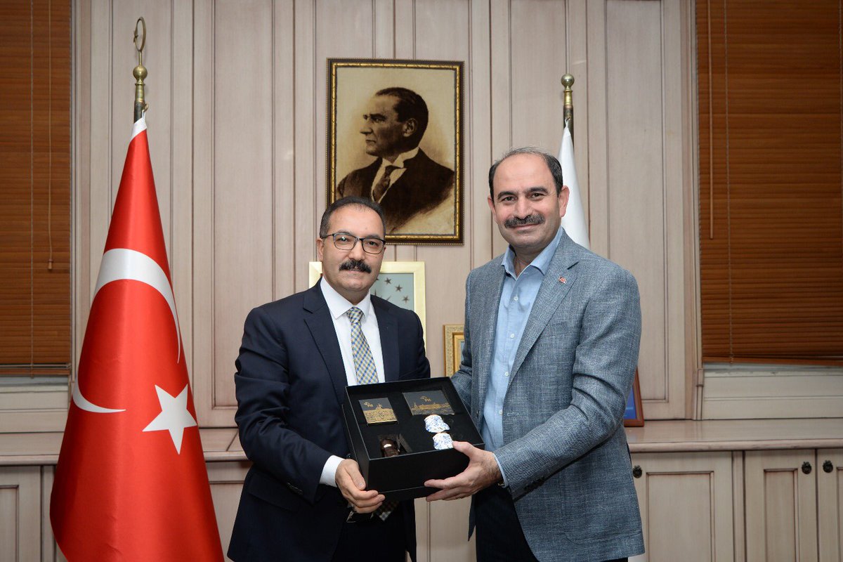 Gaziantep Üniversitesi Rektörü Prof. Dr. Ali Gür’ü ziyaret ettik, hoş sohbetleri için kendilerine teşekkür ediyorum.