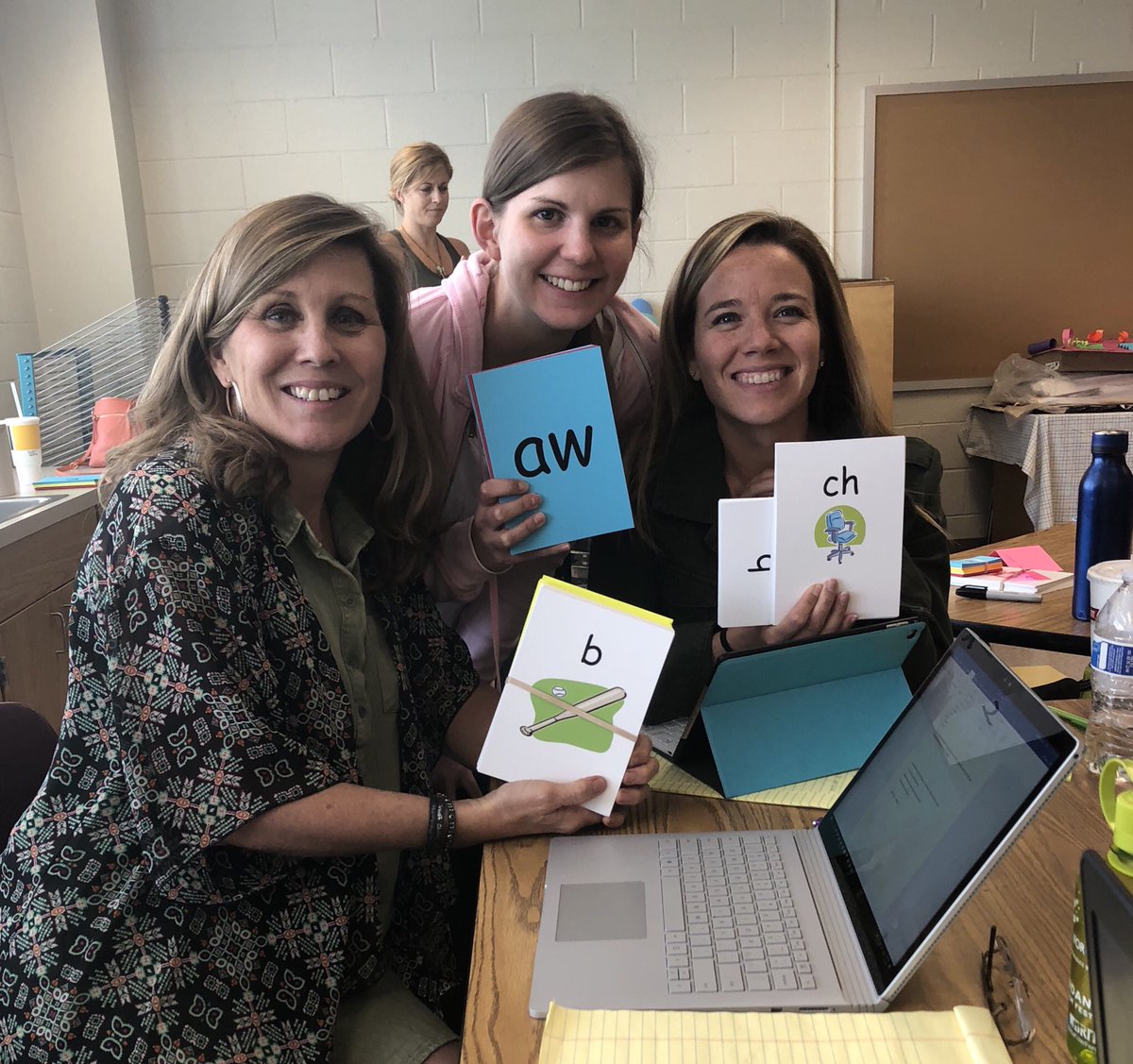 stjohnteach's tweet photo. Last day Orton Gillingham training...brain overload. Can’t wait to try it out. ♥️ @ShakeragElem https://t.co/F13N8UrZiK