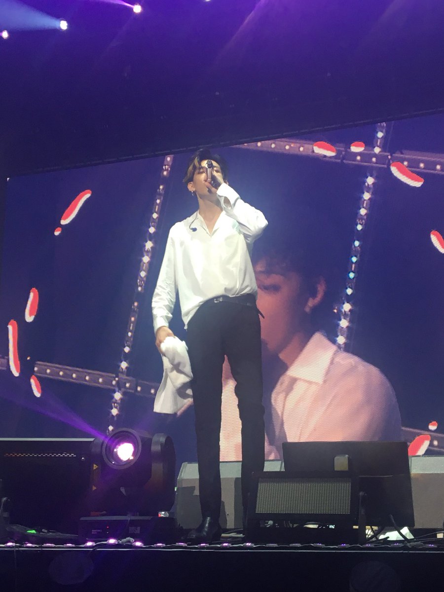 TOPssica's tweet photo. GOT7 in Paris was too good. I can’t even... 😍 https://t.co/mO2MdjqGWJ