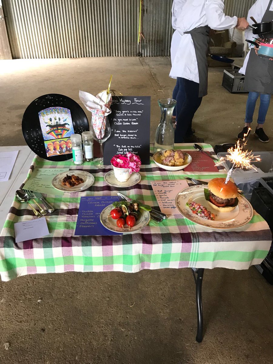 SilsoeYfc's tweet photo. Few pictures from the cookery competition on Sunday and our meeting on Wednesday at the driving range🏌🏼
Well done to Lorna,Max and Emily for coming third on Sunday in the cookery🍔 #yfcfoitbest #silsoeyfc #cookerycompetition #drivingrange https://t.co/mxndr2CTRP