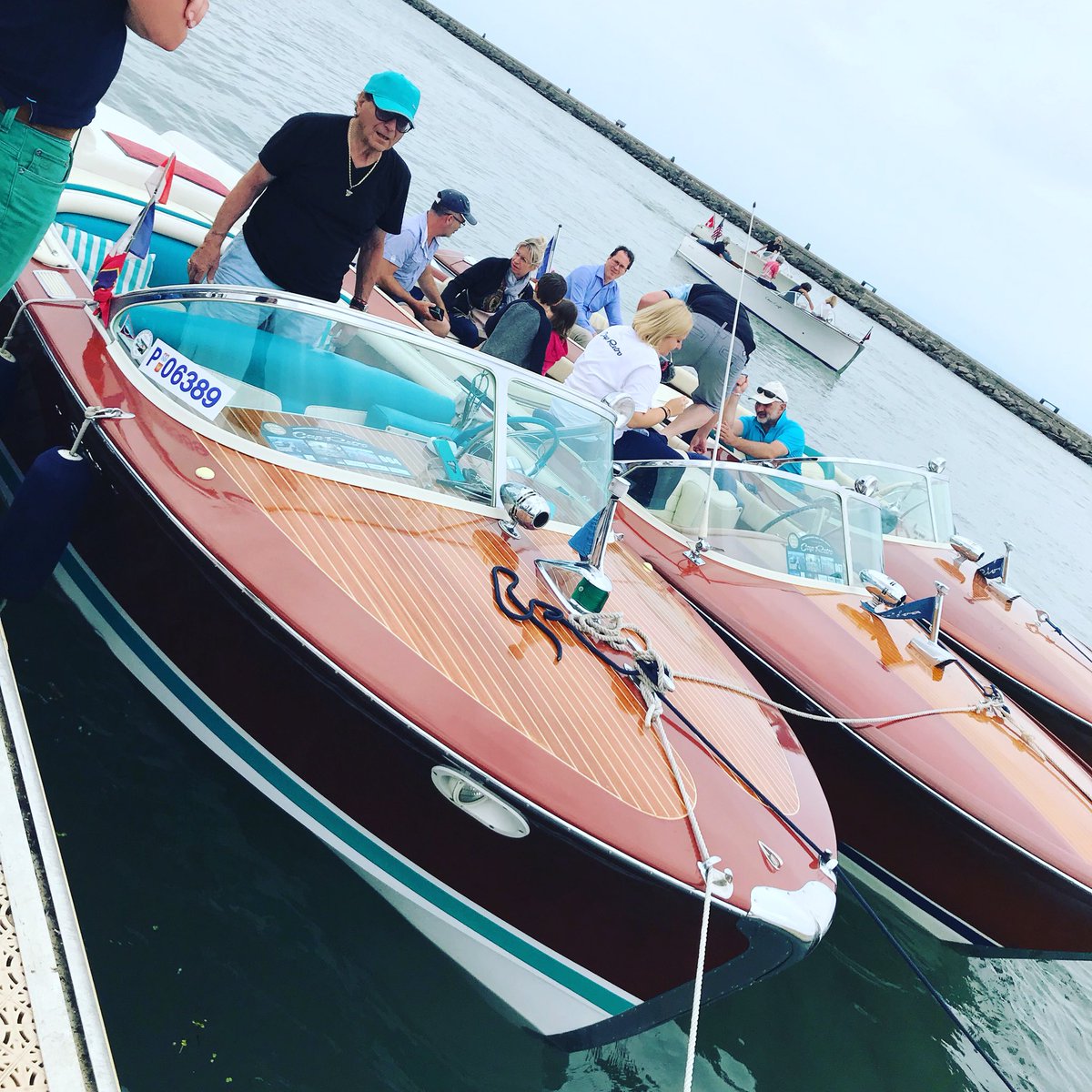 rodolpheandrieu's tweet photo. #capretro #graudagde #classiccars #corvette1959 #riva #capdagde #capretro.com https://t.co/ufz4K0zSvg