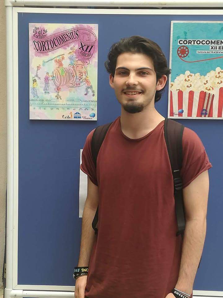 AmpaComenius's tweet photo. Moltes Felicitats a Juan Piquer, alumne de 1er de Video Dj i So pel seu Cartell guanyador de la XIIa Edició @cortocomenius Enhorabona!!!! https://t.co/zrRM8aYOYh