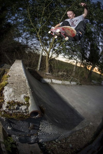 SkateEire's tweet photo. Cian Eades – Frontside Ollie. https://t.co/9WIHRTMTy2 https://t.co/m2yn8hiBHv