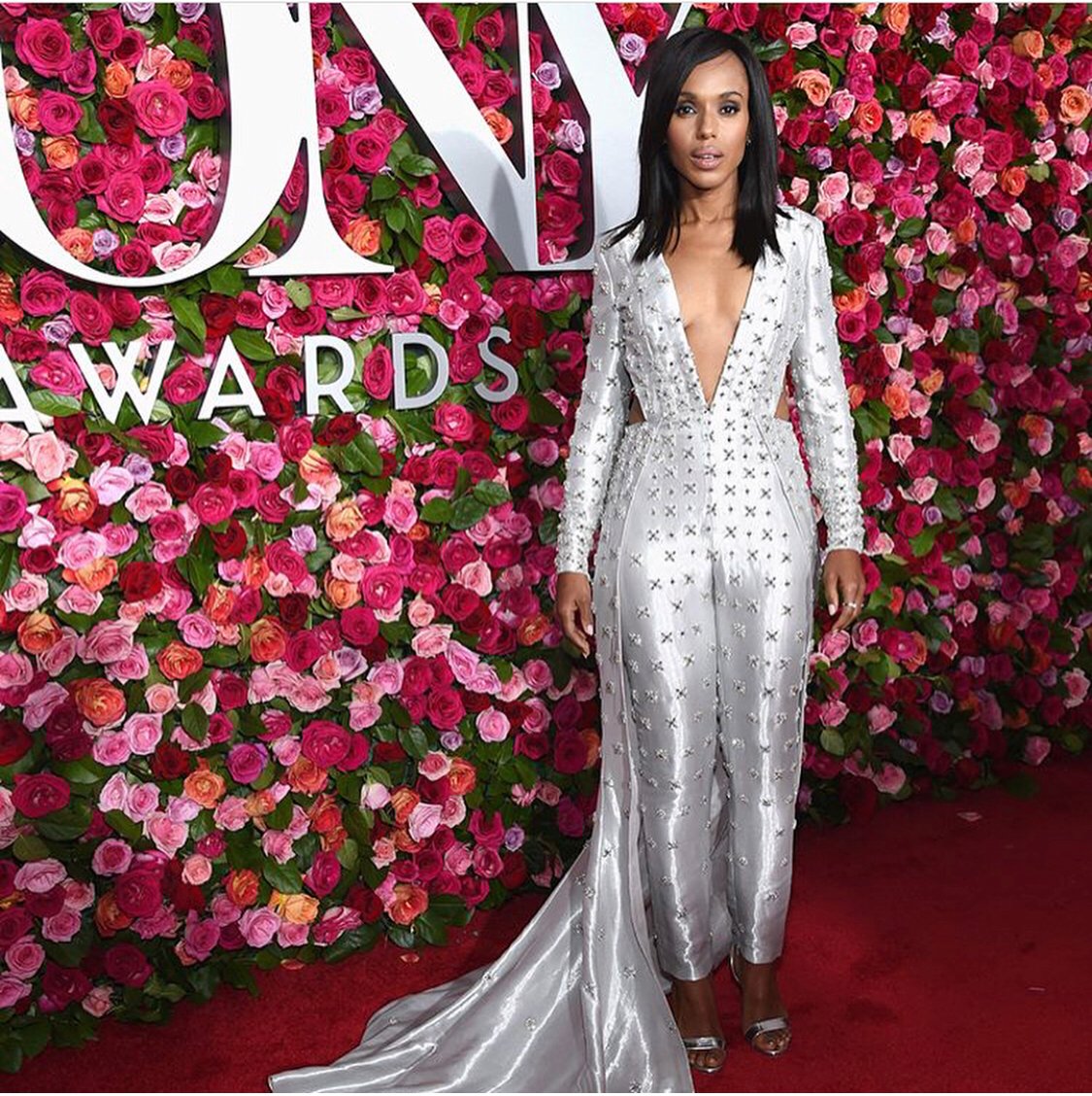 Blk_Street's tweet photo. Reposting @blackwomeninmedia:
...
"Of course when we show up we show out!
#BlackWomenAtTheTony’s
cc: @hellobeautiful
#TonyAwards  #BlackWomen #KerryWashington #uzoaduba #cynthiaerivo #brooklynsudano https://t.co/rwmZc2nL9q