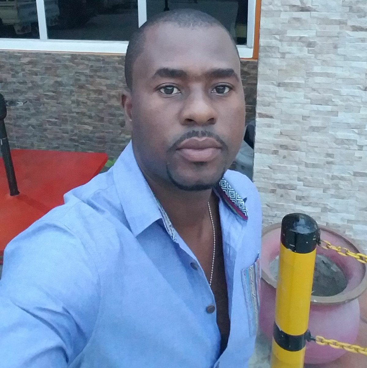JosephHyriodet's tweet photo. #NouvellePhotoDeProfil https://t.co/a7R5T8iTxT