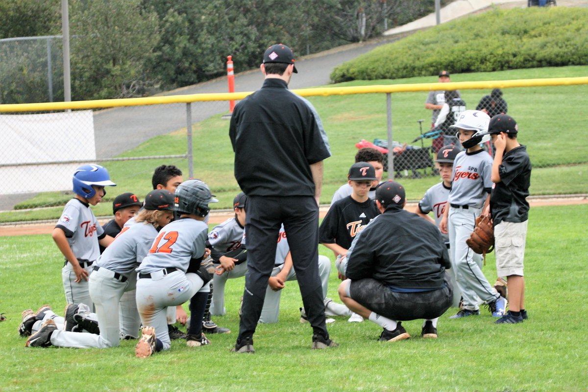 simplypurebase1's tweet photo. Are you a 12u? We are currently looking for players. &amp; 
12u Teams in So Cal to come participate in our Simply Pure Invitational. 
For more Information: Please call 949.333.8961, Check Our website https://t.co/lLhowbU8Hy. or email us! https://t.co/8bCM2KonbN