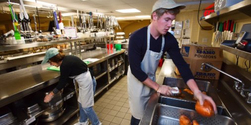 WLPBoston's tweet photo. Homelessness, hunger and poverty undermine human dignity, and tragically both are critical, increasing challenges, particularly for women. With the support of the @YawkeyFdns this year, we are able to to serve nutritious meals to our guests that promote healthy lifestyles. https://t.co/HucvBDinEP