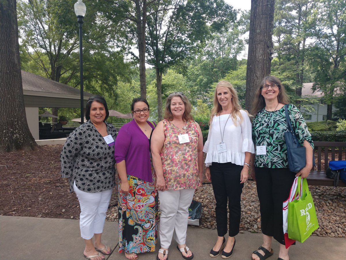 librarypuppy's tweet photo. I love working with these wonderful ladies in Richmond County! Learning and fellowship @ GLMASI2018 https://t.co/EXEIKIxuc0